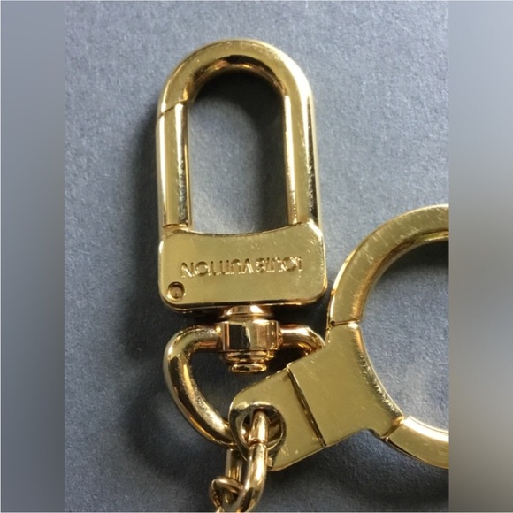 LOUIS VUITTON - Picture 12 of 16